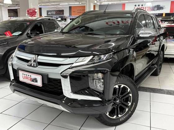 MITSUBISHI L200 TRITON 2.4 16V TURBO DIESEL SPORT HPE CD 4P 4X4 AUTOMÁTICO MITSUBISHI L200 TRITON 2.4 16V TURBO DIESEL SPORT HPE CD 4P 4X4 AUTOMÁTICO